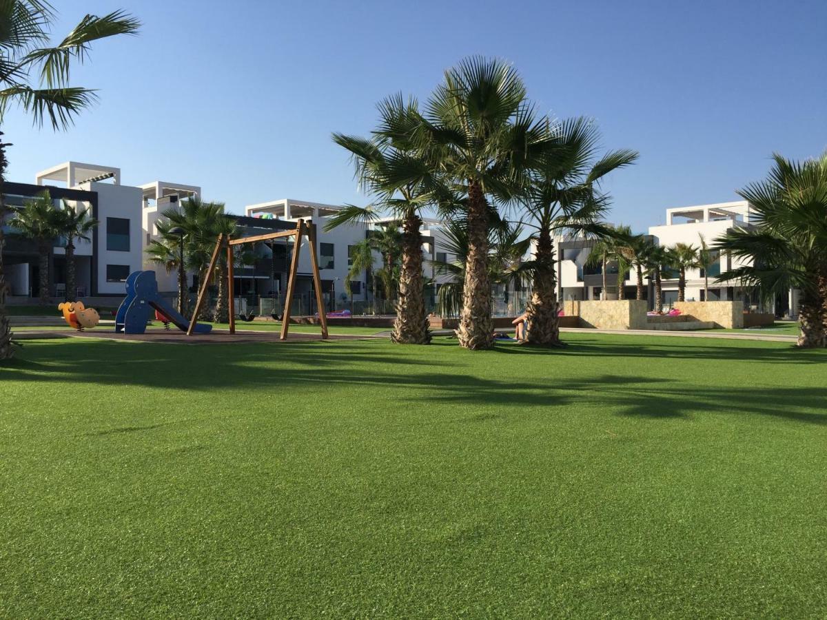 Apartment OasisBeach La Zenia Orihuela Exterior foto